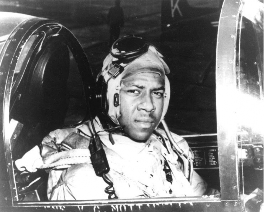 1948: First Black pilot in the US Navy